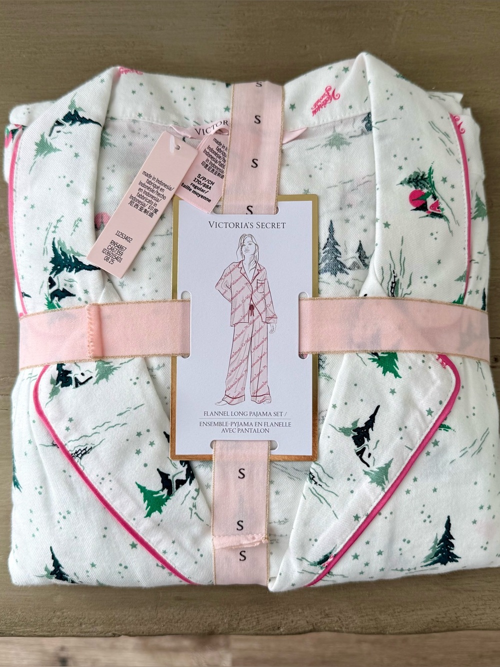 Victoria’s Secret Flannel Pajamas Small NWOT